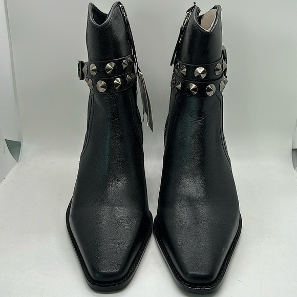 Zara NWT Black Leather Studded Heel Ankle
Booties Shoes **Size 39/US 8**🔥🔥 - Picture 2 of 7